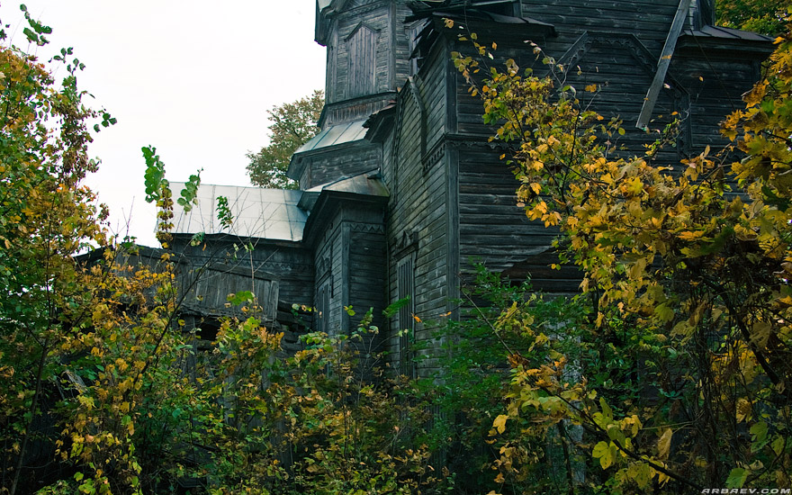 Крапивна, церковь Михаила Архангела
