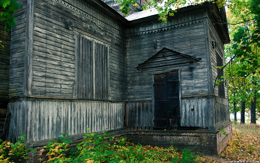 Крапивна, церковь Михаила Архангела