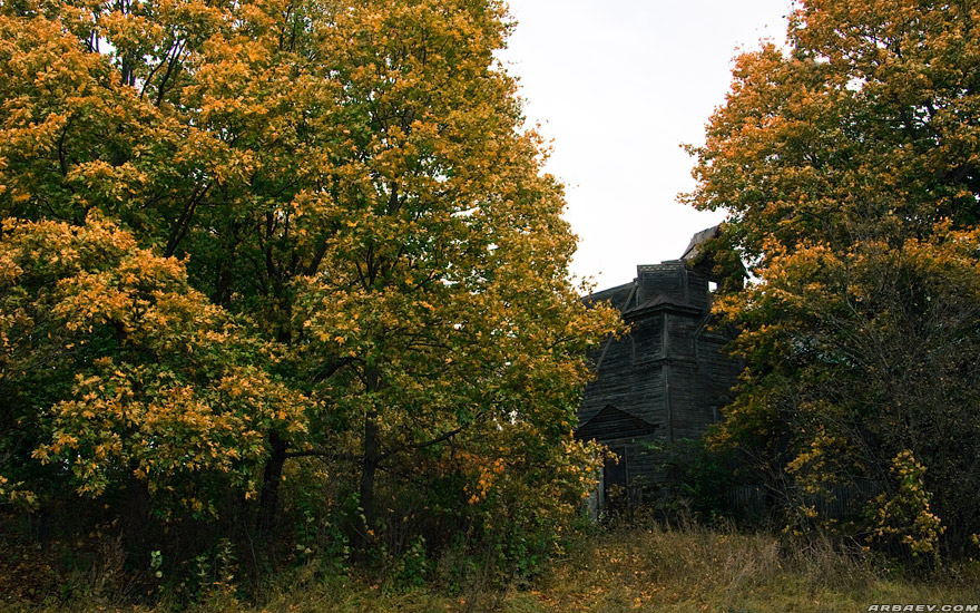 Крапивна, церковь Михаила Архангела