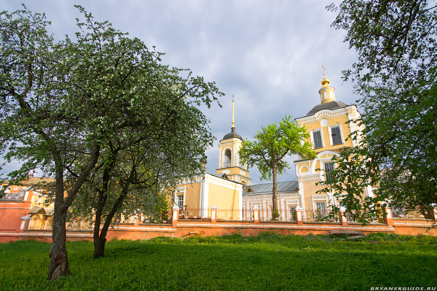 Воскресенская церковь, Брянск