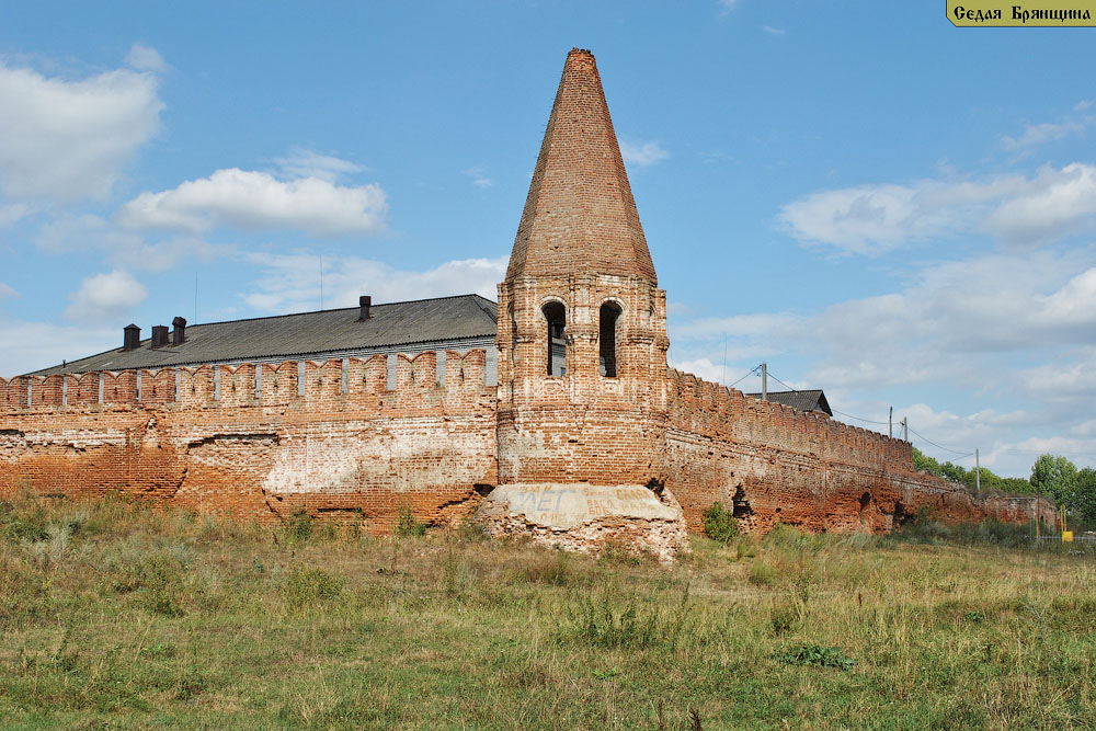 Севск. Монастырь Спасо-Преображенский