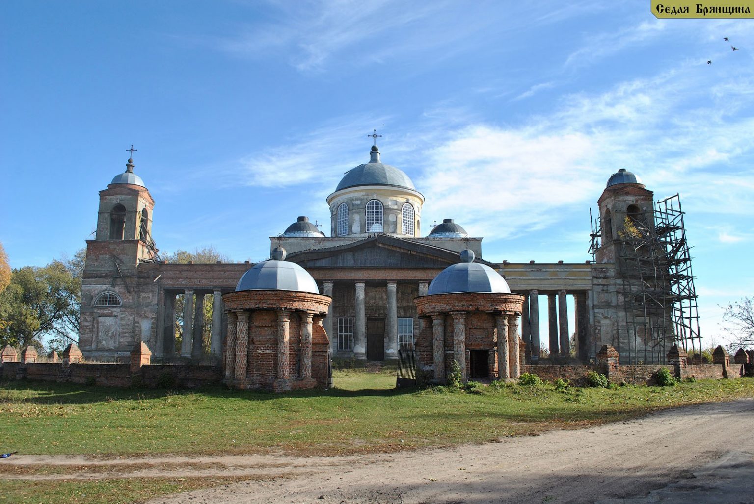 Церковь в ляличах фото